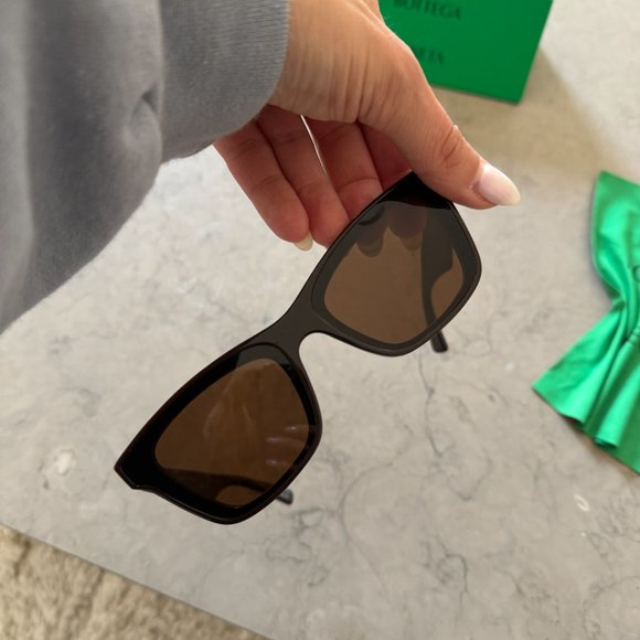Bottega Veneta Brown Cat-Eye Classic Sunglasses - Picture 7 of 11
